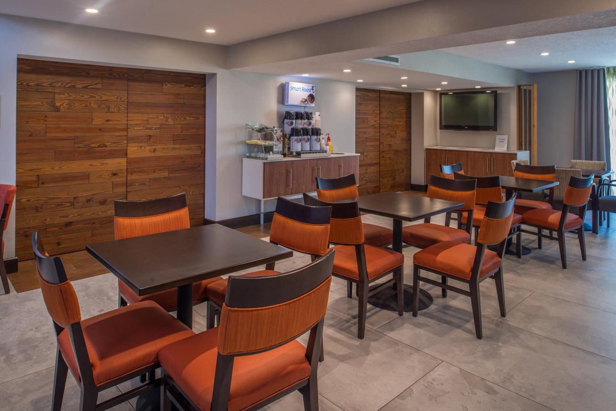 Holiday Inn Express & Suites San Antonio Medical - Six Flags By Ihg Kültér fotó