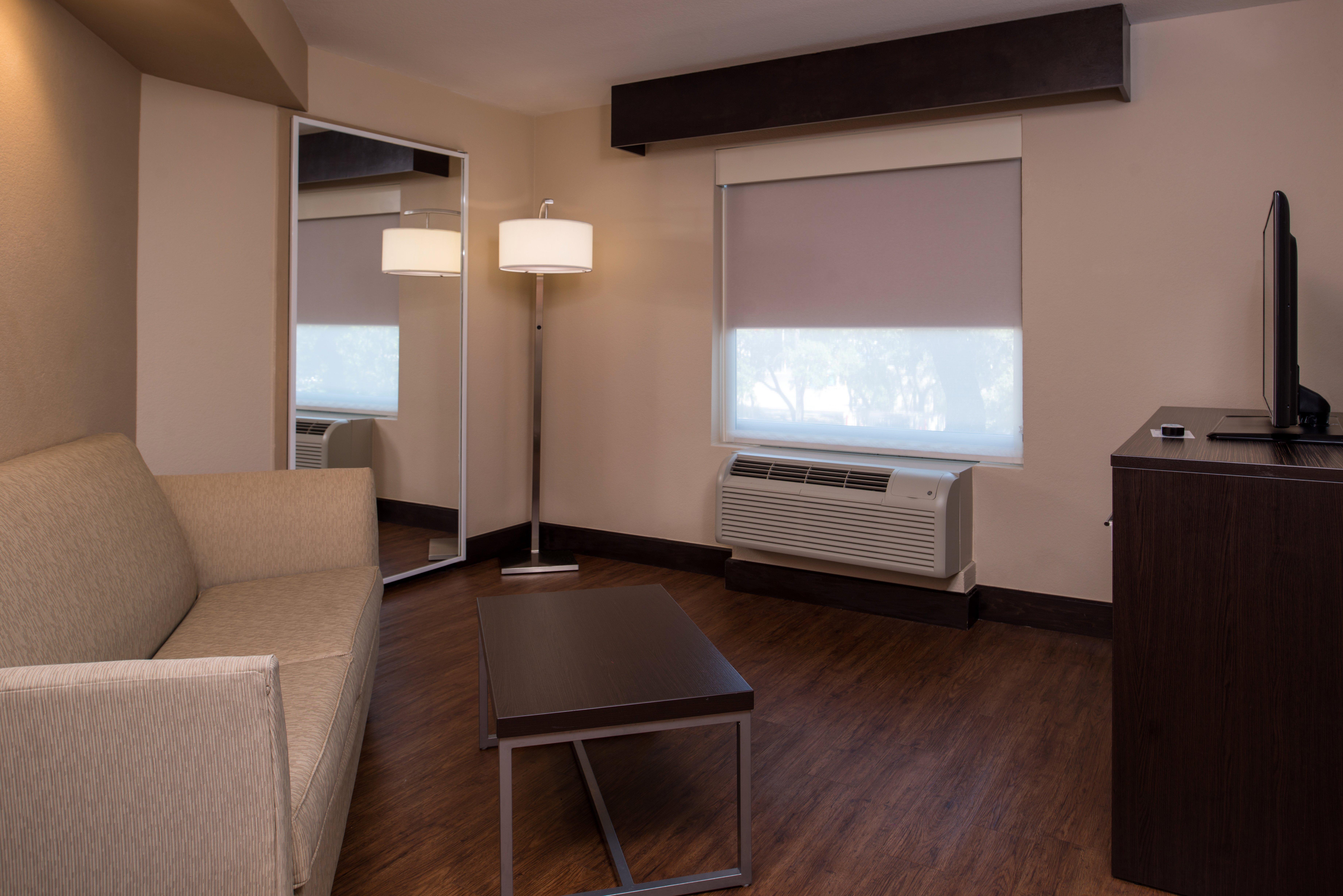 Holiday Inn Express & Suites San Antonio Medical - Six Flags By Ihg Kültér fotó
